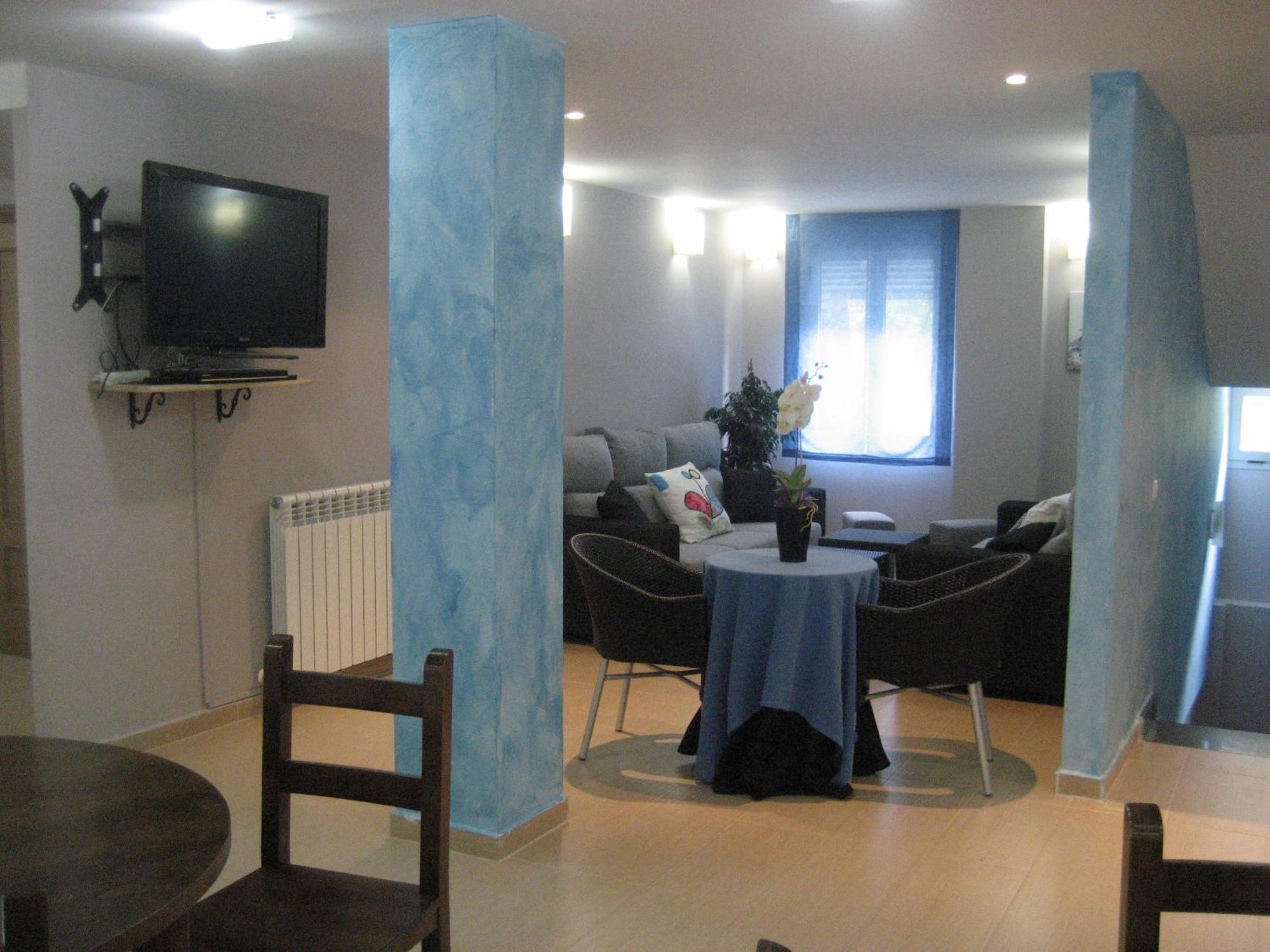 Albergue Turistico Rio Aragon 칸프랑크 외부 사진